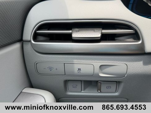 Used 2025 Hyundai Palisade SEL FWD image 24
