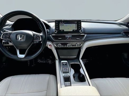 Used 2022 Honda Accord Touring image 8