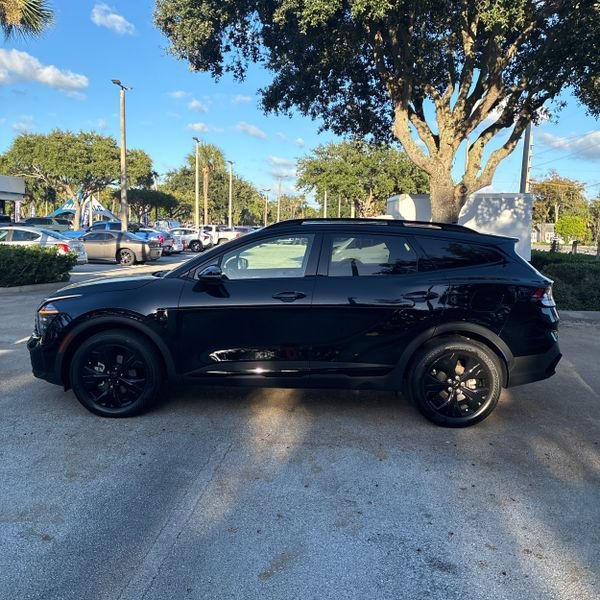 Used 2025 Kia Sportage X-Line AWD/4WD image 6
