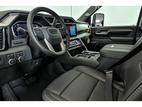 New 2026 GMC Sierra 2500 Denali w/ Denali Reserve Package AWD/4WD image 9