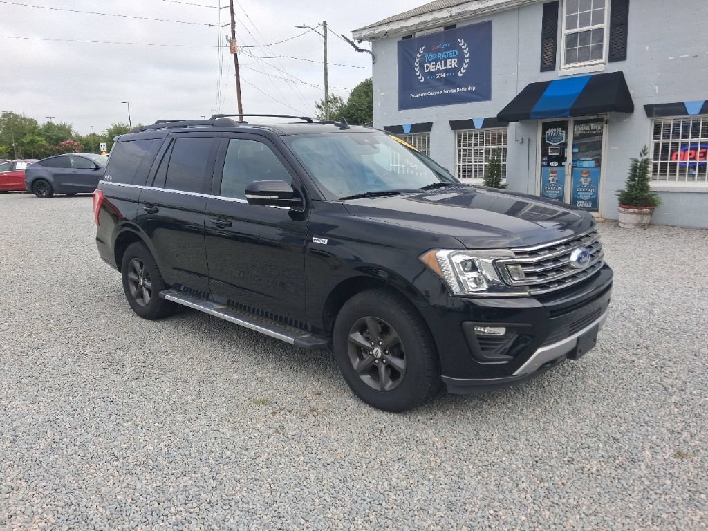 Used 2018 Ford Expedition XLT w/ Equipment Group 202A AWD/4WD image 23