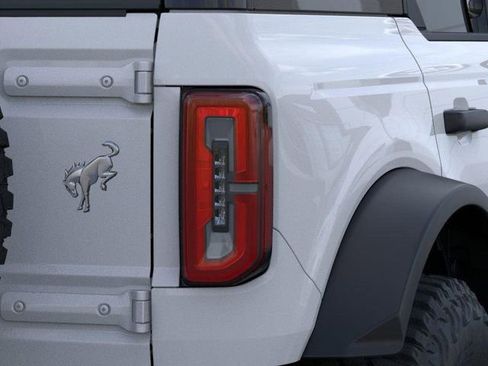 New 2026 Ford Bronco Outer Banks w/ Sasquatch Package image 23
