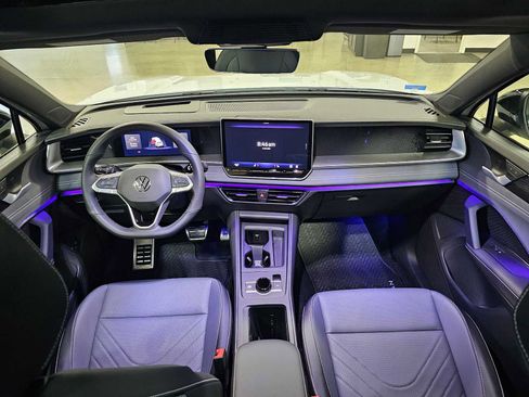 New 2026 Volkswagen Tiguan SE R-Line image 18