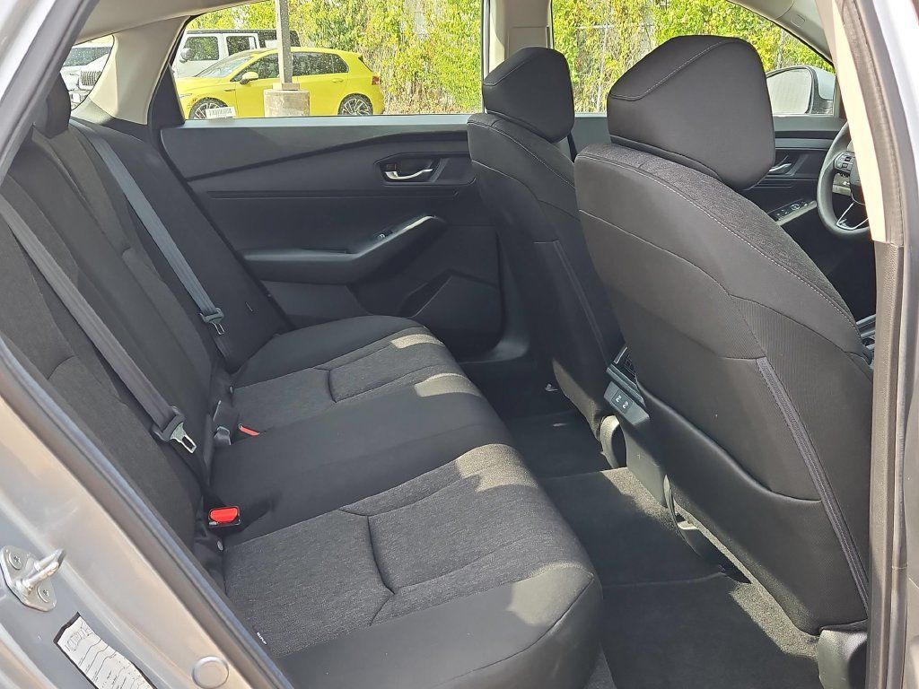 Used 2025 Honda Accord LX image 30