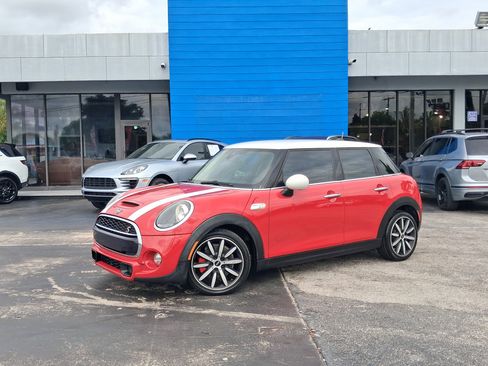 Used 2019 MINI Cooper S FWD image 2