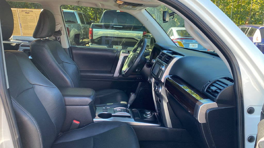Used 2019 Toyota 4Runner Limited AWD/4WD image 12