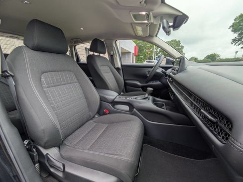 Used 2025 Honda HR-V LX image 30