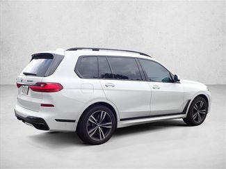 Used 2020 BMW X7 M50i AWD/4WD video 3