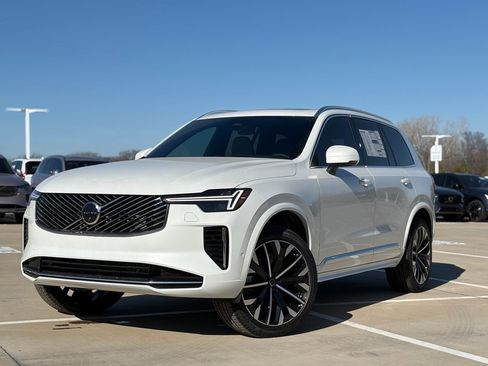 New 2026 Volvo XC90 B6 Ultra w/ Lounge Package image 2