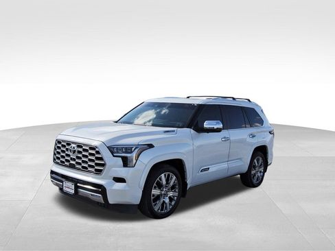 Used 2026 Toyota Sequoia Capstone AWD/4WD image 2