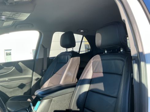 Certified 2019 Chevrolet Equinox Premier w/ LPO, Cargo Package AWD/4WD image 8