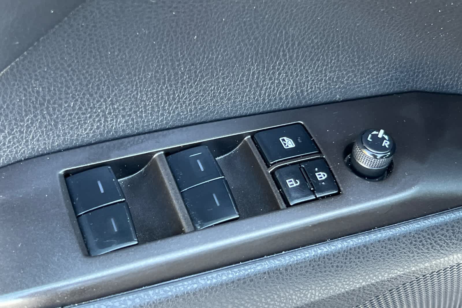 Certified 2023 Toyota Camry SE FWD image 13