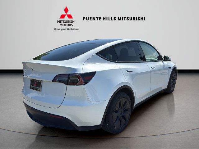 Used 2024 Tesla Model Y Long Range RWD image 5
