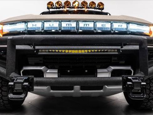 Used 2025 GMC Hummer EV 3X w/ LPO, Dark Essentials Package AWD/4WD image 48