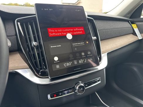 New 2026 Volvo XC90 B6 Plus w/ Protection Package Premier image 15