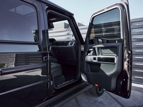 Used 2025 Mercedes-Benz G 63 AMG 4MATIC image 24