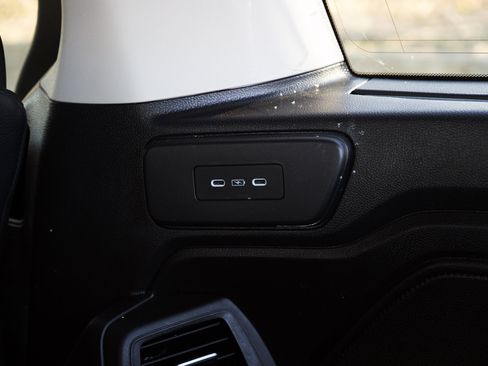 Used 2025 Honda Odyssey Elite image 48