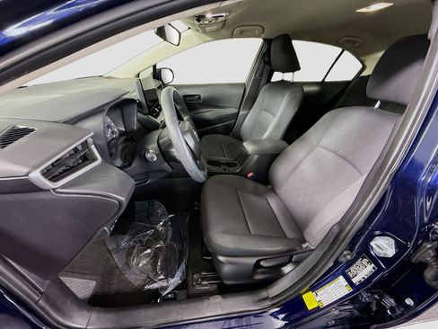 Used 2023 Toyota Corolla LE image 21