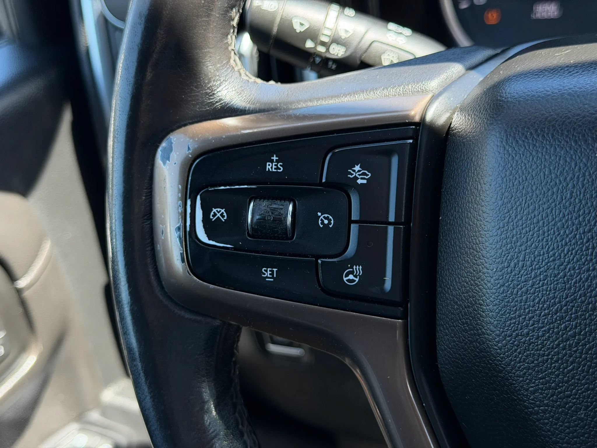 Used 2020 Chevrolet Silverado 2500 High Country w/ Z71 Off-Road Package AWD/4WD image 32