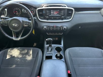 Used 2016 Kia Sorento LX w/ LX Convenience Package