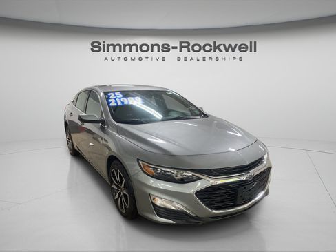 Used 2025 Chevrolet Malibu RS FWD image 7
