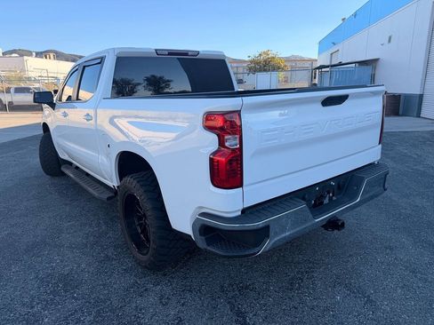 Used 2021 Chevrolet Silverado 1500 LT AWD/4WD image 17