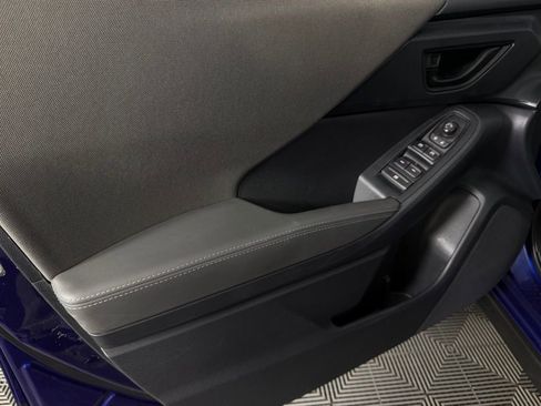 Used 2024 Subaru Crosstrek 2.0i Premium image 24