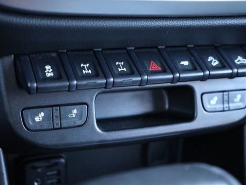 Used 2021 Chevrolet Colorado ZR2 image 30