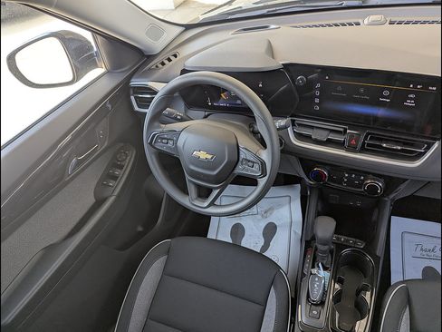 New 2026 Chevrolet TrailBlazer LT AWD/4WD image 17