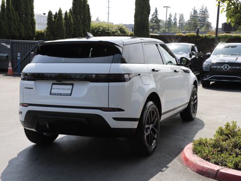 Used 2024 Land Rover Range Rover Evoque S AWD/4WD image 10