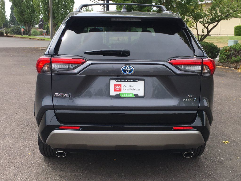 Used 2023 Toyota RAV4 SE w/ SE Grade Weather Package AWD/4WD image 4