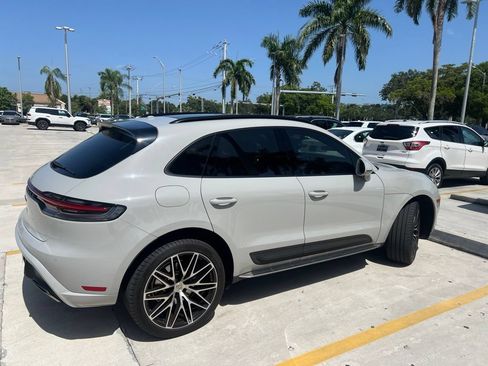 Used 2022 Porsche Macan AWD/4WD image 13