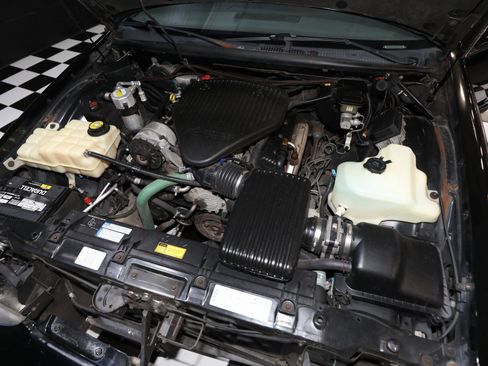 Used 1996 Chevrolet Impala SS RWD image 2