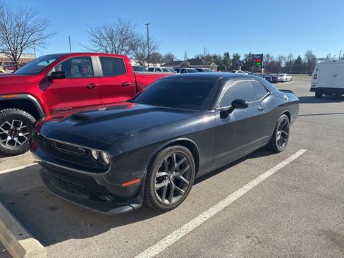 Used 2022 Dodge Challenger R/T w/ Blacktop Package image 2
