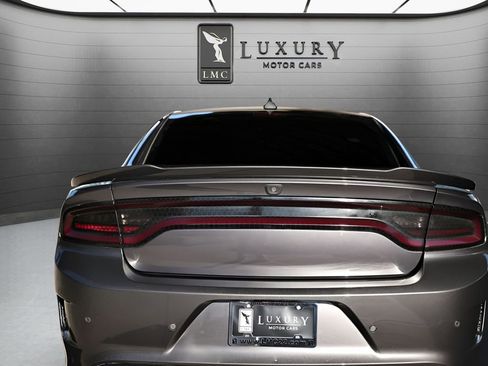 Used 2019 Dodge Charger R/T image 17