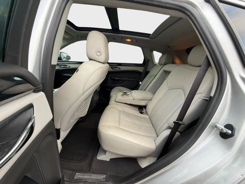 Used 2014 Cadillac SRX Luxury w/ Driver Awareness Package FWD image 19