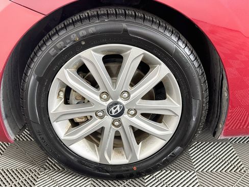 Used 2016 Hyundai Elantra SE w/ Option Group 02 FWD image 33