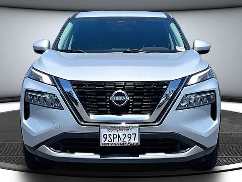 Certified 2023 Nissan Rogue SV FWD image 2
