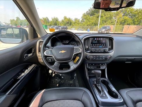Used 2017 Chevrolet Colorado Z71 AWD/4WD image 6