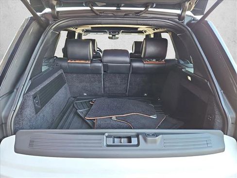 Used 2017 Land Rover Range Rover SV Autobiography Dynamic image 6