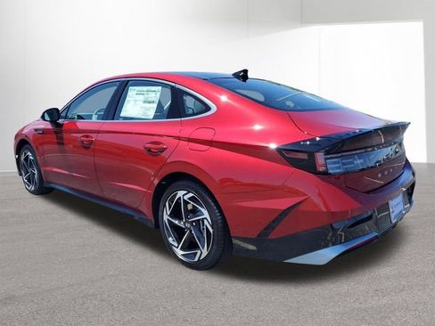 Used 2024 Hyundai Sonata SEL w/ Convenience Package FWD image 14