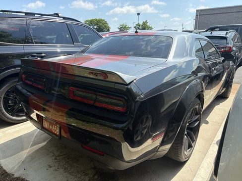 Used 2018 Dodge Challenger SRT Hellcat RWD image 3