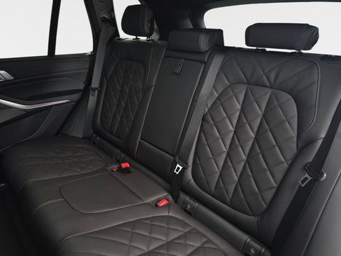 New 2026 BMW X5 xDrive40i w/ M Sport Package image 14