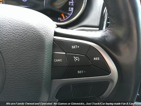 Used 2020 Jeep Grand Cherokee Altitude image 44