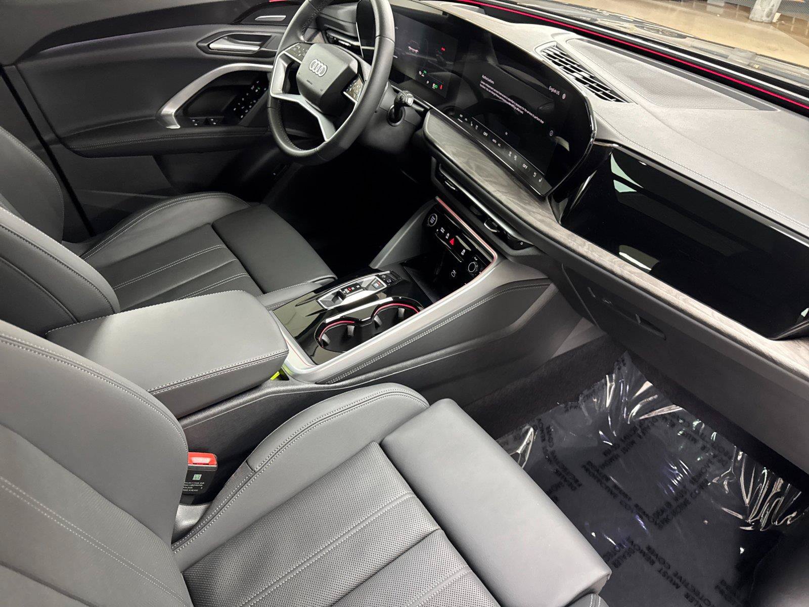 Used 2025 Audi Q5 Premium Plus w/ Premium Plus AWD/4WD image 16