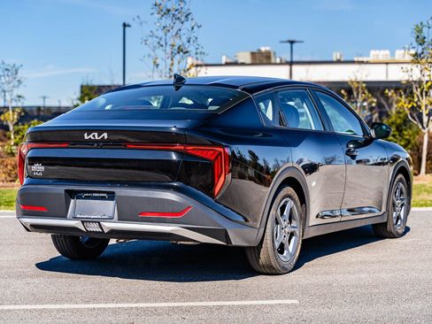 New 2026 Kia K4 FWD image 4