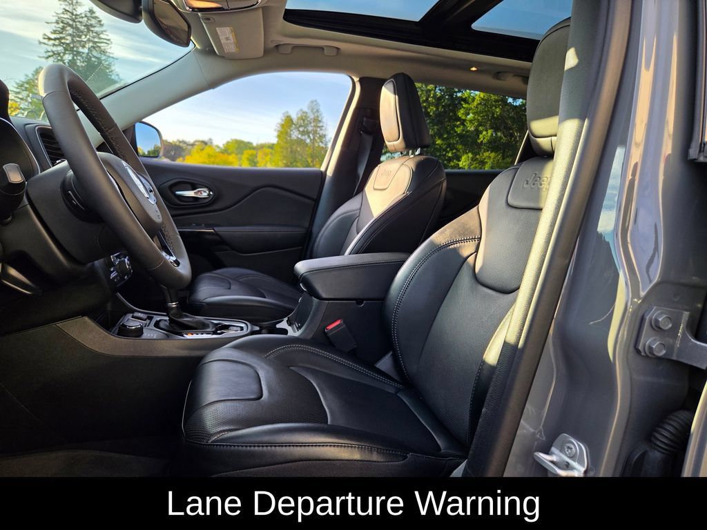Used 2023 Jeep Cherokee Altitude Lux w/ Lux Elite Package AWD/4WD image 23