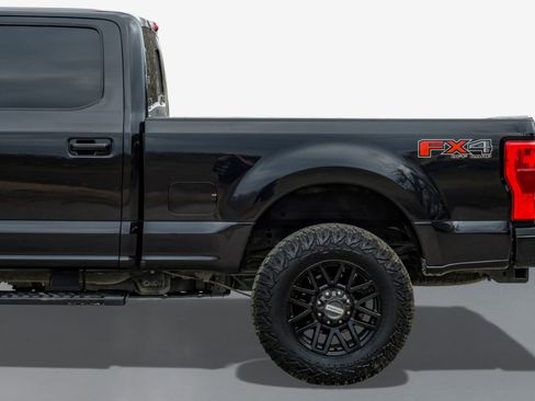 Used 2019 Ford F250 Lariat w/ Lariat Ultimate Package image 12
