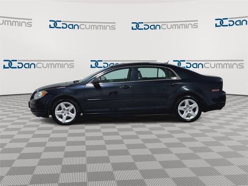 Used 2010 Chevrolet Malibu LS image 5