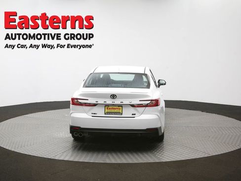 Used 2025 Toyota Camry SE w/ Convenience Package FWD image 36